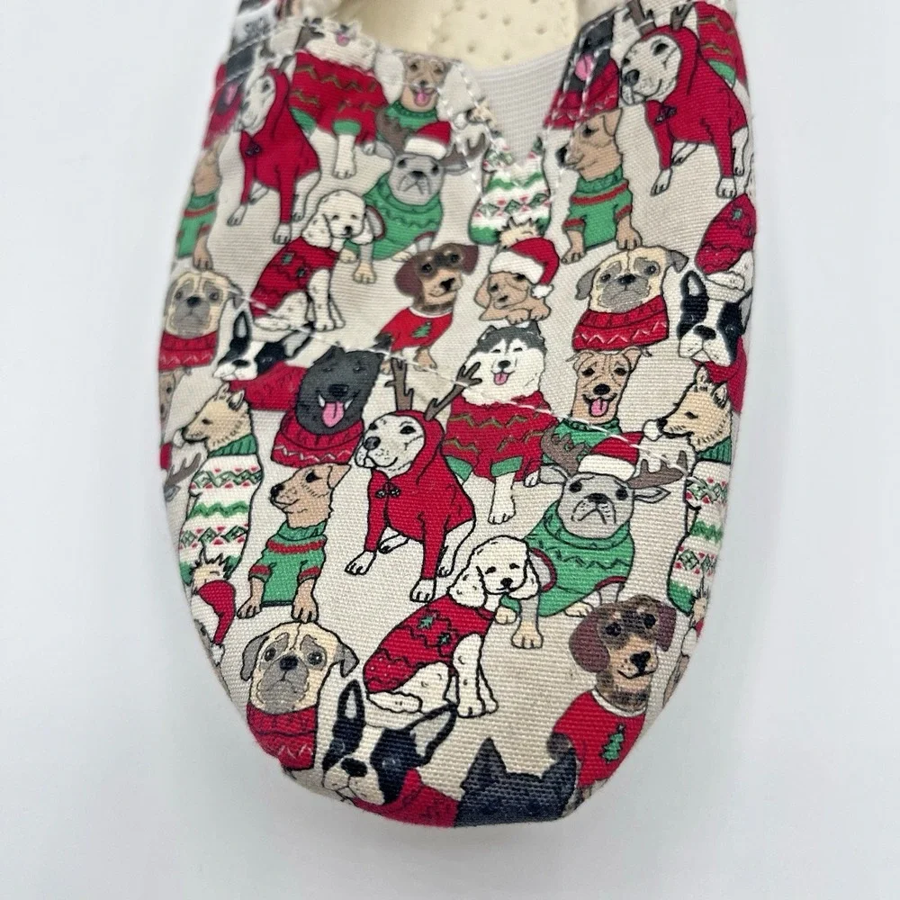 TOMS DOGS IN CHRISTMAS SWEATERS w/ Faux Shearling Womens Size‎ 9.5